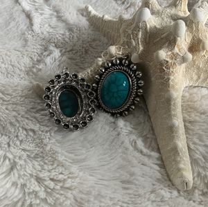 3/$20✨ Turquoise Stone Earrings ✨ HOST PICK